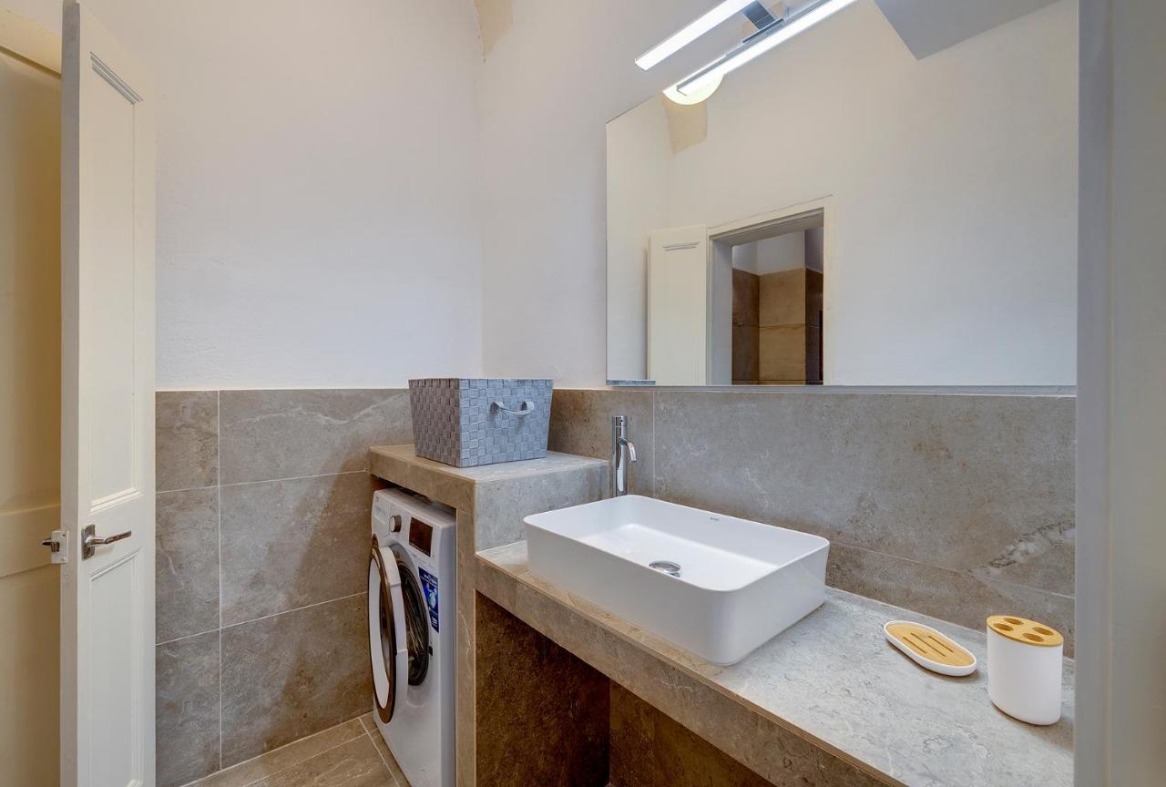 Comfy 2 Bedroom Flat In The Heart Of Valletta Exterior photo
